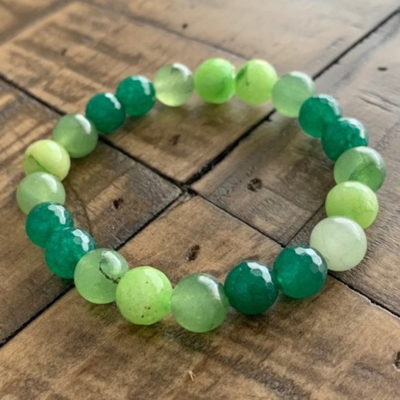 8mm Mixed Green Jade Stretch Bead Bracelet - Picture 2 of 4